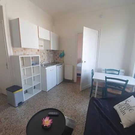 Apartman Le Jemmape - Welcome In